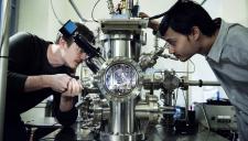 Ricercatori del Laboratorio NEST. A giugno uno spazio dedicato alla nanotecnologia sarà allestito nella Sala dei Bronzetti del Museo del bargello